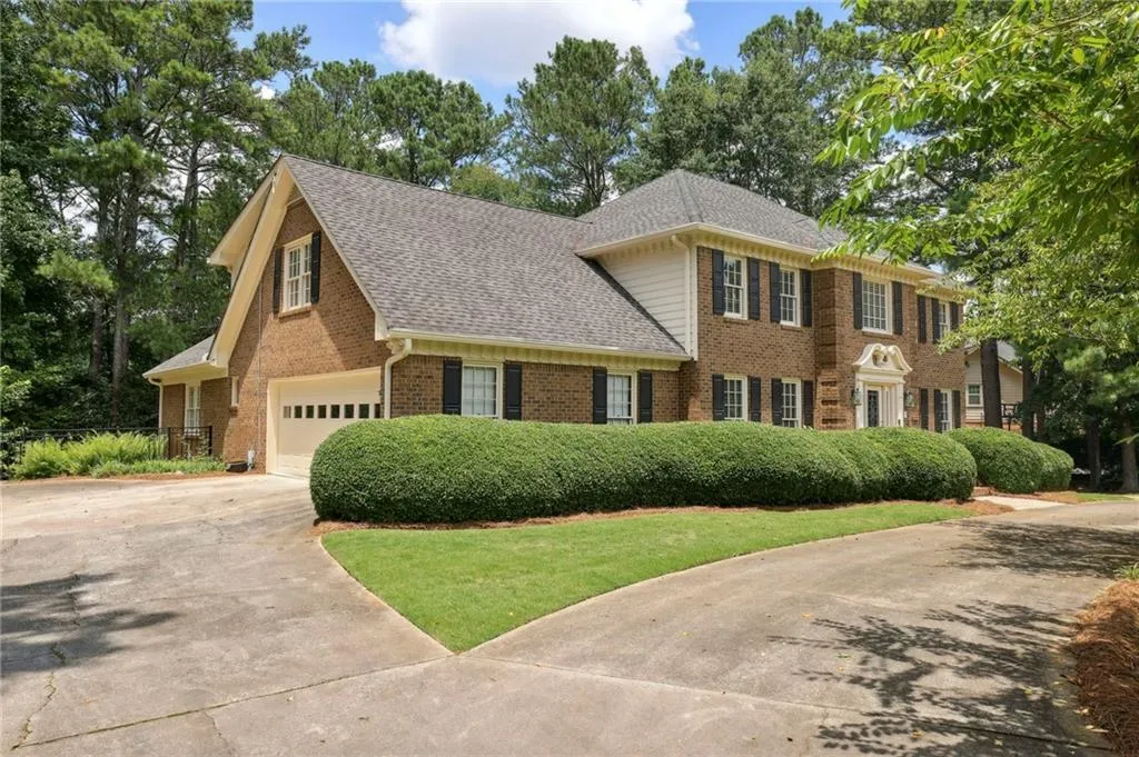 7620 Brigham Drive, Sandy Springs, Georgia 30350, 6 Bedrooms Bedrooms, ,5 BathroomsBathrooms,Residential,Sold,7620 Brigham Drive,7243109