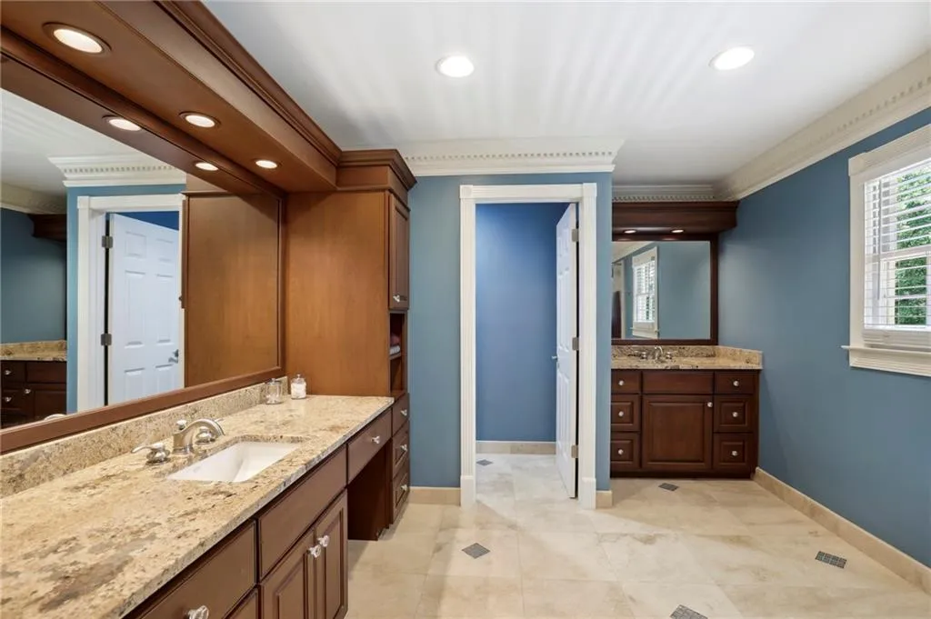 7620 Brigham Drive, Sandy Springs, Georgia 30350, 6 Bedrooms Bedrooms, ,5 BathroomsBathrooms,Residential,Sold,7620 Brigham Drive,7243109