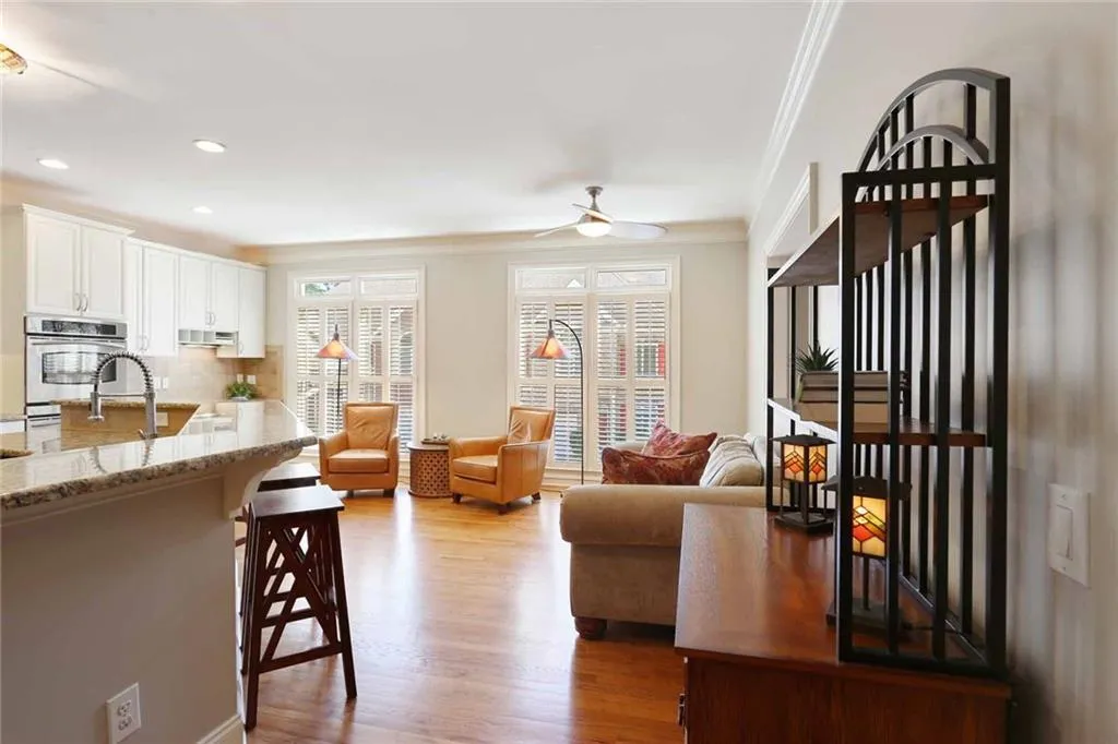 107 Glentown Way, Atlanta, Georgia 30328, 4 Bedrooms Bedrooms, ,3 BathroomsBathrooms,Residential,Sold,107 Glentown Way,6612695