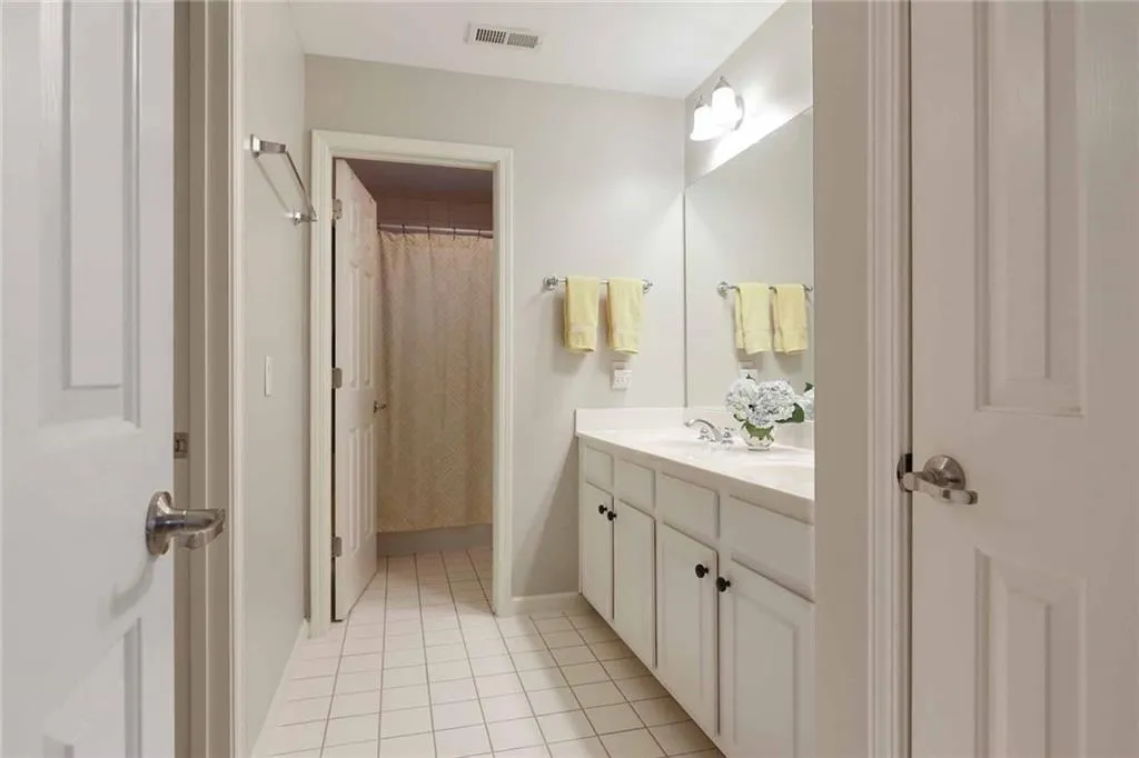 107 Glentown Way, Atlanta, Georgia 30328, 4 Bedrooms Bedrooms, ,3 BathroomsBathrooms,Residential,Sold,107 Glentown Way,6612695