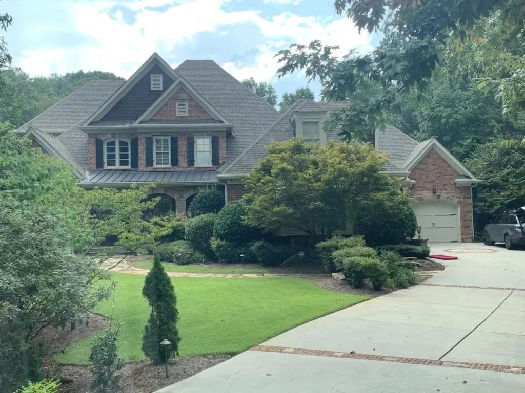 4915 Spruce Bluff Drive, Sandy Springs, Georgia 30350, 7 Bedrooms Bedrooms, ,5 BathroomsBathrooms,Residential,Sold,4915 Spruce Bluff Drive,6784869