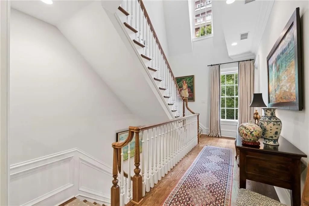 39 W Wesley Road Nw Unit 1, Atlanta, Georgia 30305, 4 Bedrooms Bedrooms, 0 ,5 BathroomsBathrooms,Residential,For Sale,39 W Wesley Road Nw Unit 1,7811264