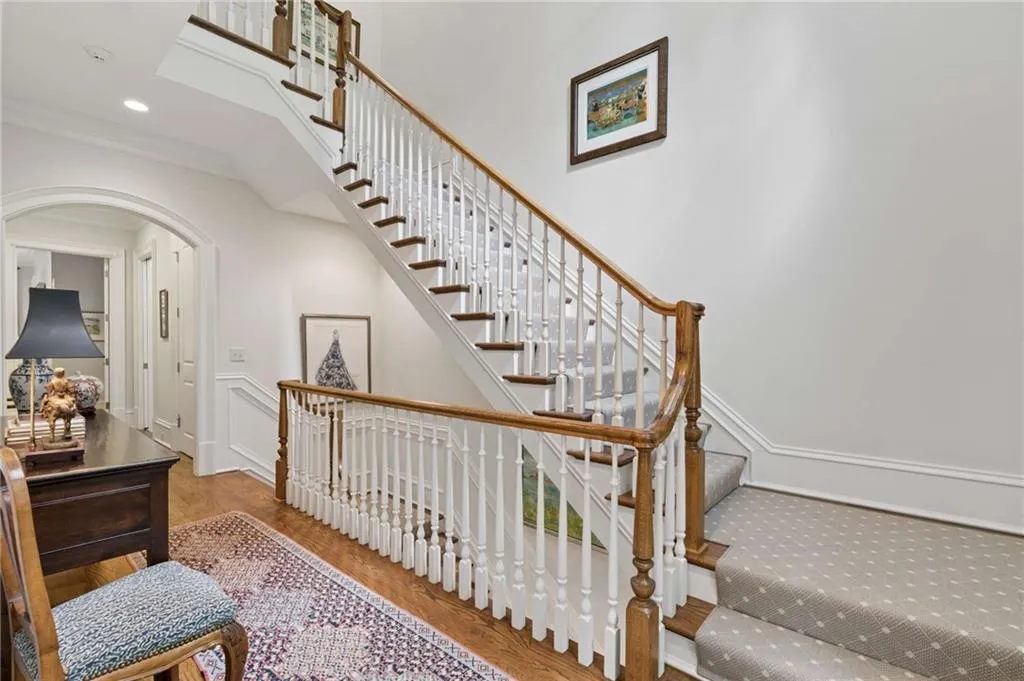 39 W Wesley Road Nw Unit 1, Atlanta, Georgia 30305, 4 Bedrooms Bedrooms, 0 ,5 BathroomsBathrooms,Residential,For Sale,39 W Wesley Road Nw Unit 1,7811264