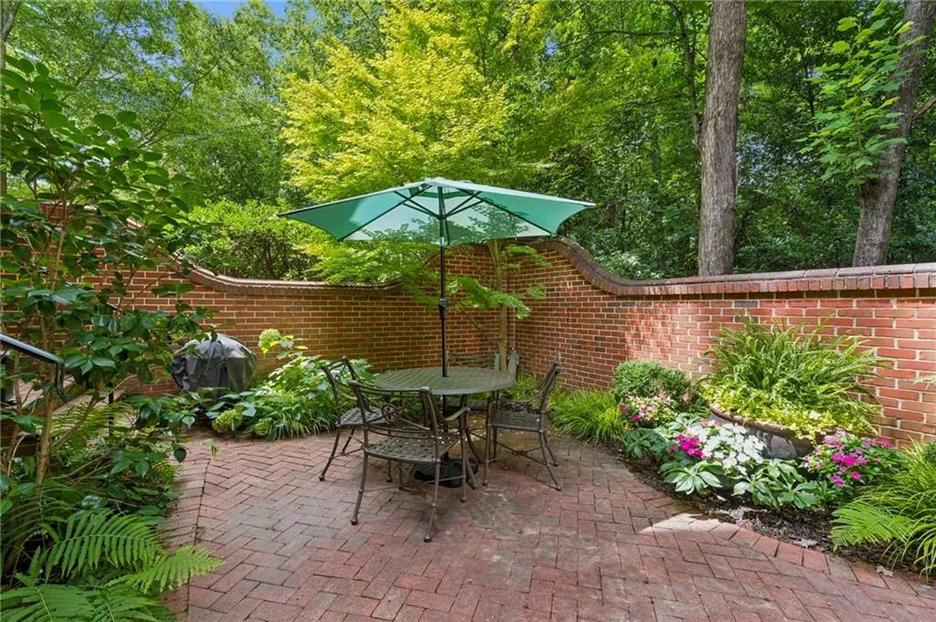 39 W Wesley Road Nw Unit 1, Atlanta, Georgia 30305, 4 Bedrooms Bedrooms, 0 ,5 BathroomsBathrooms,Residential,For Sale,39 W Wesley Road Nw Unit 1,7811264