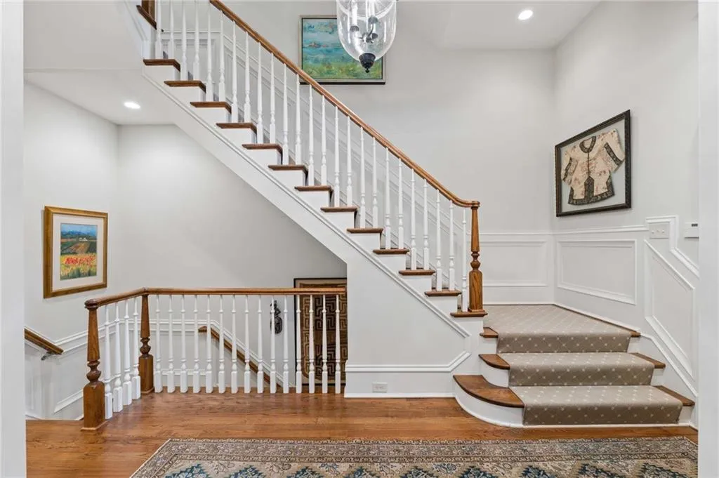 39 W Wesley Road Nw Unit 1, Atlanta, Georgia 30305, 4 Bedrooms Bedrooms, 0 ,5 BathroomsBathrooms,Residential,For Sale,39 W Wesley Road Nw Unit 1,7811264