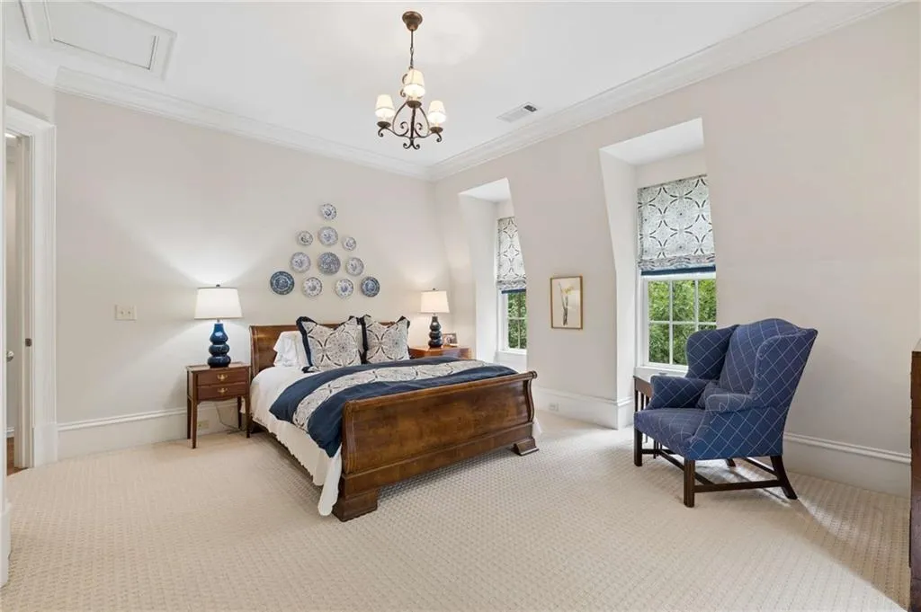 39 W Wesley Road Nw Unit 1, Atlanta, Georgia 30305, 4 Bedrooms Bedrooms, 0 ,5 BathroomsBathrooms,Residential,For Sale,39 W Wesley Road Nw Unit 1,7811264