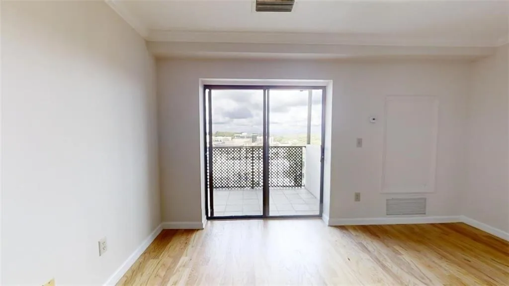 300 Johnson Ferry Road Ne Unit A1012, Sandy Springs, Georgia 30328, 1 Bedroom Bedrooms, ,1 BathroomBathrooms,Residential,Sold,300 Johnson Ferry Road Ne Unit A1012,7416391