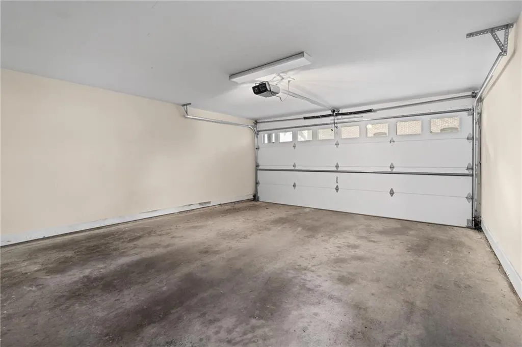 702 Cosmopolitan Drive Ne, Atlanta, Georgia 30324, 3 Bedrooms Bedrooms, ,3 BathroomsBathrooms,Residential,For Sale,702 Cosmopolitan Drive Ne,7656571