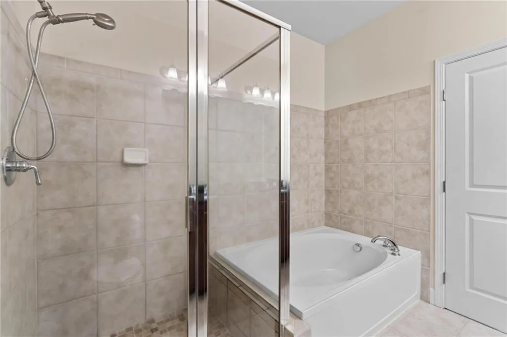 702 Cosmopolitan Drive Ne, Atlanta, Georgia 30324, 3 Bedrooms Bedrooms, ,3 BathroomsBathrooms,Residential,For Sale,702 Cosmopolitan Drive Ne,7656571