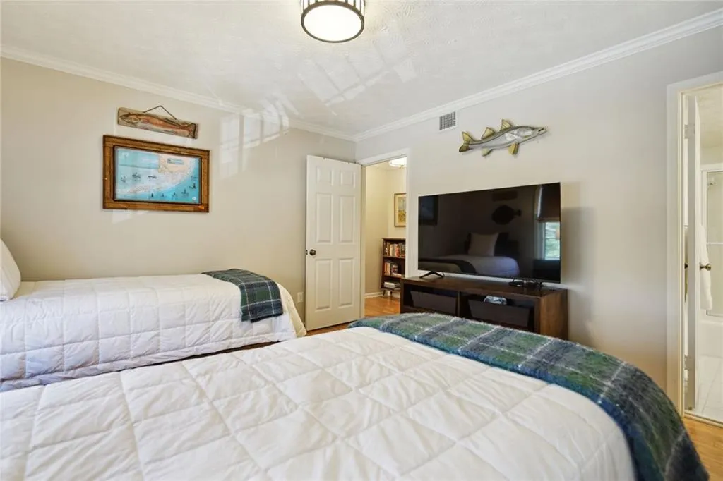 5 Arpege Way NW, Atlanta, Georgia 30327, 2 Bedrooms Bedrooms, ,2 BathroomsBathrooms,Residential,Sold,5 Arpege Way NW,7350742