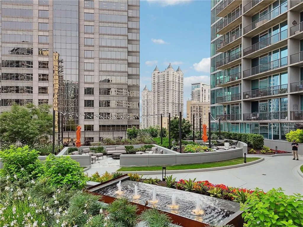 Surrounding community with a city view
