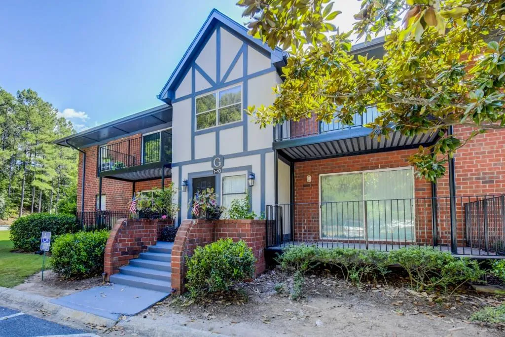 6851 Roswell Road Unit G10, Sandy Springs, Georgia 30328, 1 Bedroom Bedrooms, ,1 BathroomBathrooms,Residential,Sold,6851 Roswell Road Unit G10,6074769