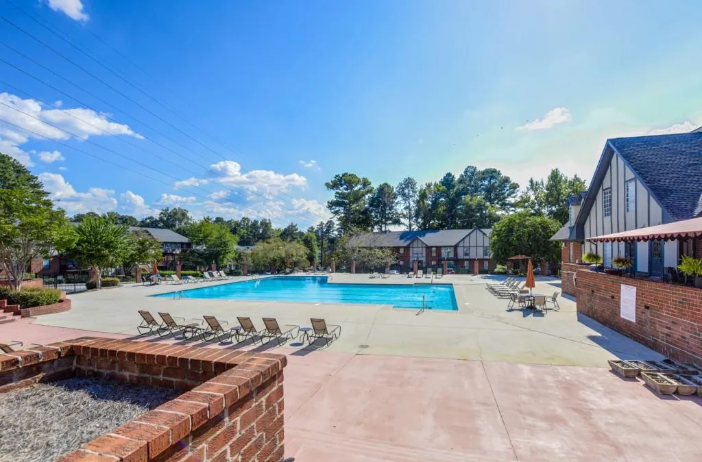 6851 Roswell Road Unit G10, Sandy Springs, Georgia 30328, 1 Bedroom Bedrooms, ,1 BathroomBathrooms,Residential,Sold,6851 Roswell Road Unit G10,6074769