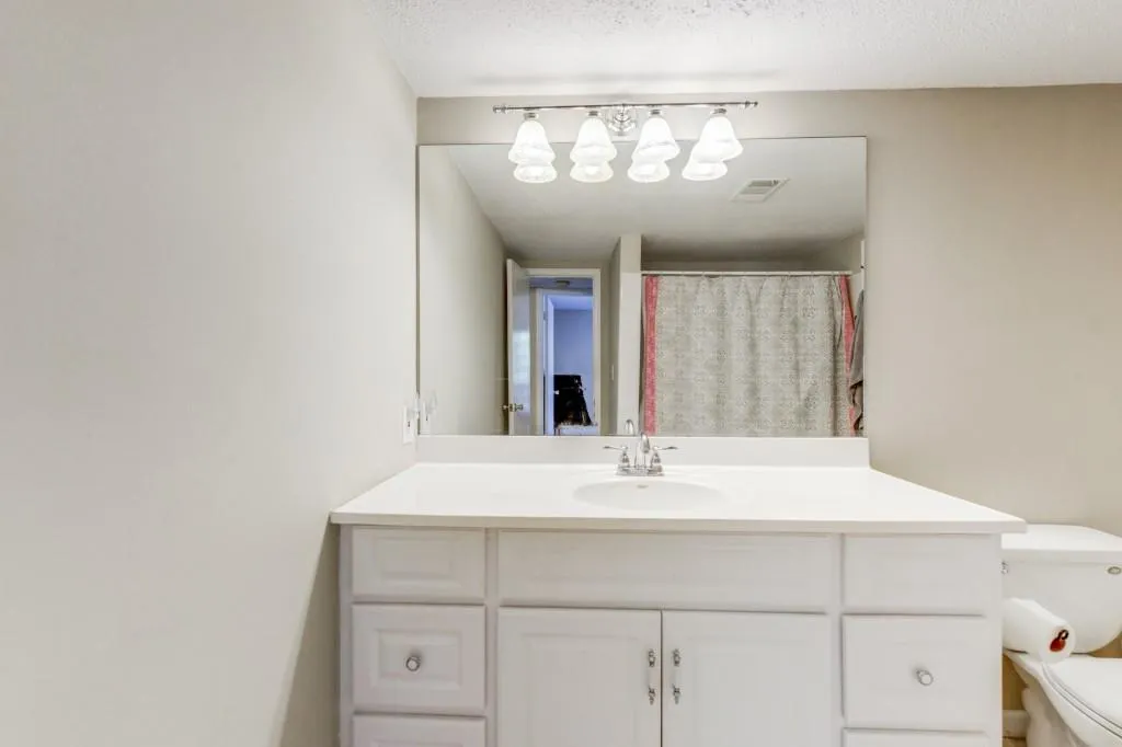 6851 Roswell Road Unit G10, Sandy Springs, Georgia 30328, 1 Bedroom Bedrooms, ,1 BathroomBathrooms,Residential,Sold,6851 Roswell Road Unit G10,6074769