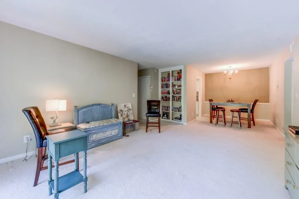 6851 Roswell Road Unit G10, Sandy Springs, Georgia 30328, 1 Bedroom Bedrooms, ,1 BathroomBathrooms,Residential,Sold,6851 Roswell Road Unit G10,6074769