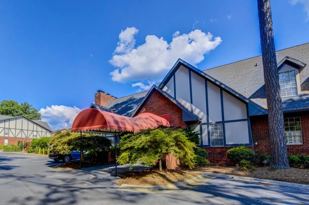 6851 Roswell Road Unit G10, Sandy Springs, Georgia 30328, 1 Bedroom Bedrooms, ,1 BathroomBathrooms,Residential,Sold,6851 Roswell Road Unit G10,6074769