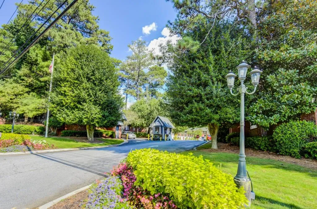 6851 Roswell Road Unit G10, Sandy Springs, Georgia 30328, 1 Bedroom Bedrooms, ,1 BathroomBathrooms,Residential,Sold,6851 Roswell Road Unit G10,6074769