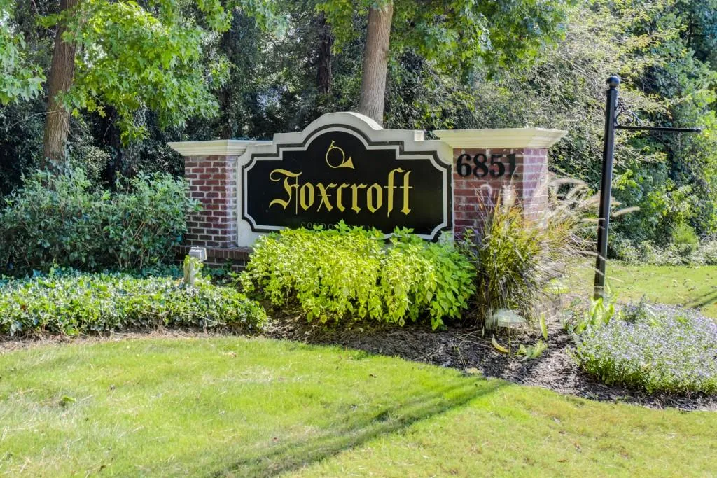 6851 Roswell Road Unit G10, Sandy Springs, Georgia 30328, 1 Bedroom Bedrooms, ,1 BathroomBathrooms,Residential,Sold,6851 Roswell Road Unit G10,6074769