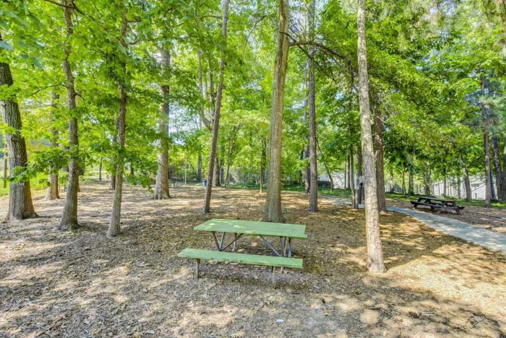 6851 Roswell Road Unit G10, Sandy Springs, Georgia 30328, 1 Bedroom Bedrooms, ,1 BathroomBathrooms,Residential,Sold,6851 Roswell Road Unit G10,6074769