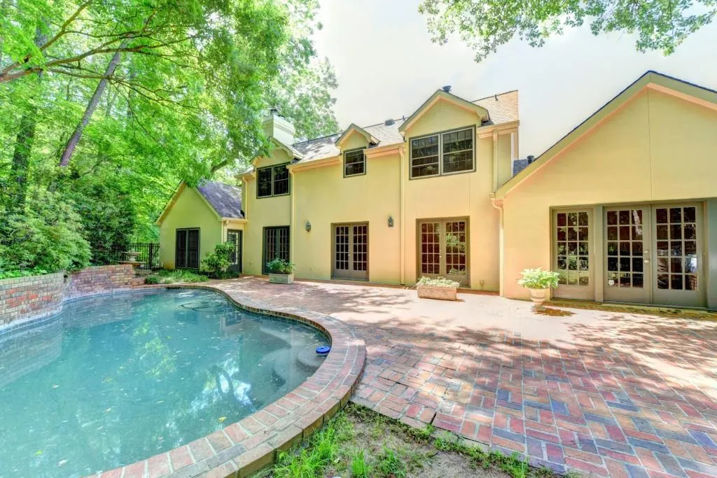 6185 River Chase Circle, Atlanta, Georgia 30328, 4 Bedrooms Bedrooms, ,3 BathroomsBathrooms,Residential,Sold,6185 River Chase Circle,6008437