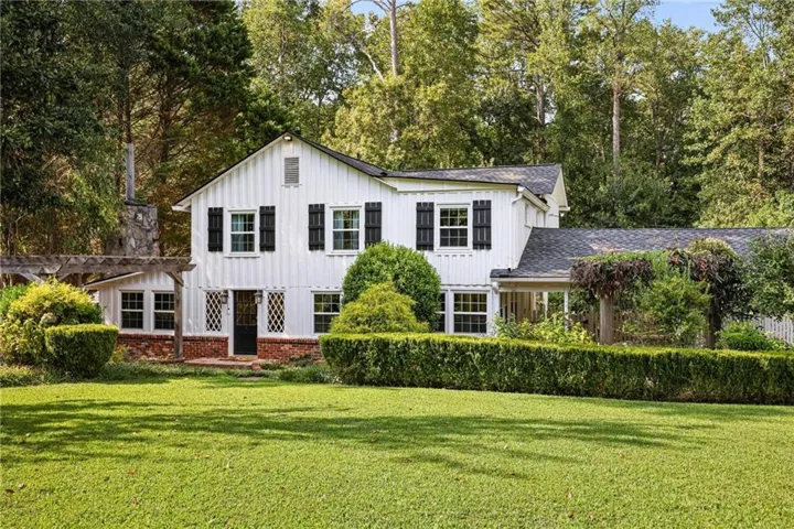 45 Michelle Circle, Sandy Springs, Georgia 30342