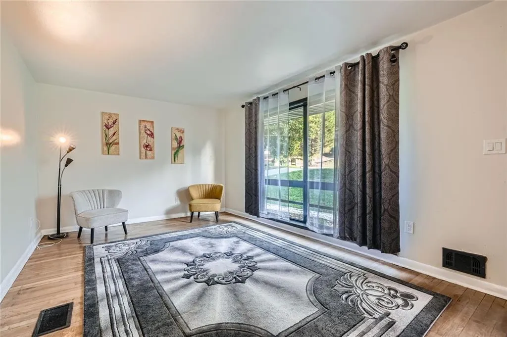 2875 Oldknow Drive Nw, Atlanta, Georgia 30318, 4 Bedrooms Bedrooms, ,2 BathroomsBathrooms,Residential,For Sale,2875 Oldknow Drive Nw,7551599