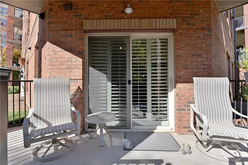 200 River Vista Drive Unit 101, Atlanta, Georgia 30339, 2 Bedrooms Bedrooms, ,2 BathroomsBathrooms,Residential,Sold,200 River Vista Drive Unit 101,6644418