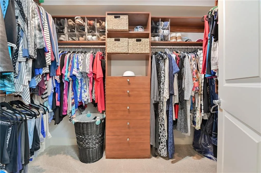 200 River Vista Drive Unit 101, Atlanta, Georgia 30339, 2 Bedrooms Bedrooms, ,2 BathroomsBathrooms,Residential,Sold,200 River Vista Drive Unit 101,6644418