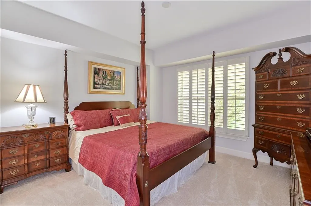 200 River Vista Drive Unit 101, Atlanta, Georgia 30339, 2 Bedrooms Bedrooms, ,2 BathroomsBathrooms,Residential,Sold,200 River Vista Drive Unit 101,6644418