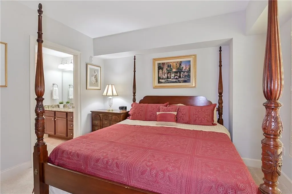 200 River Vista Drive Unit 101, Atlanta, Georgia 30339, 2 Bedrooms Bedrooms, ,2 BathroomsBathrooms,Residential,Sold,200 River Vista Drive Unit 101,6644418