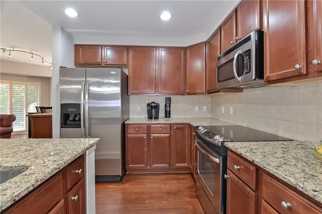 200 River Vista Drive Unit 101, Atlanta, Georgia 30339, 2 Bedrooms Bedrooms, ,2 BathroomsBathrooms,Residential,Sold,200 River Vista Drive Unit 101,6644418