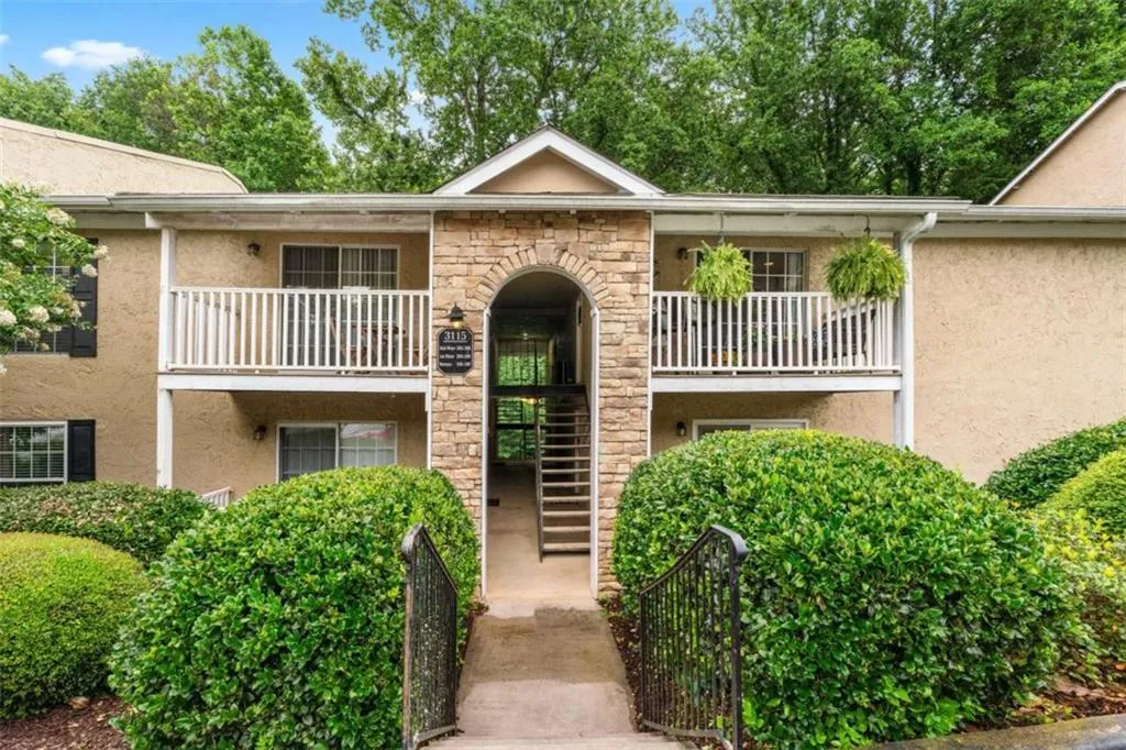 3115 Seven Pines Court Unit 308, Atlanta, Georgia 30339, 2 Bedrooms Bedrooms, 0 ,1 BathroomBathrooms,Residential,Sold,3115 Seven Pines Court Unit 308,7685449