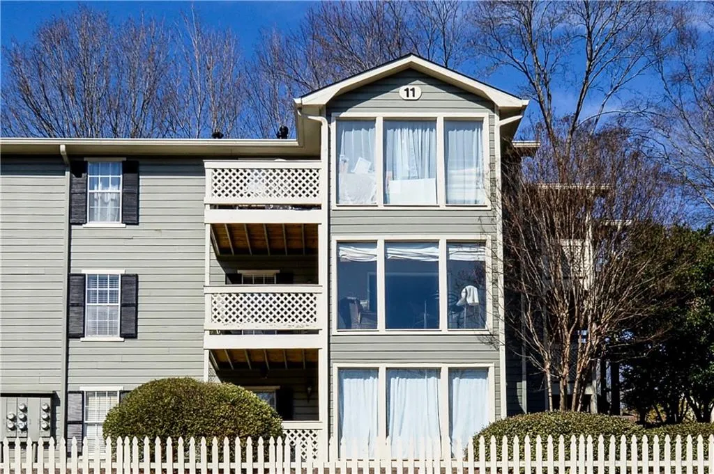 1102 Natchez Trace, Sandy Springs, Georgia 30350, 2 Bedrooms Bedrooms, ,1 BathroomBathrooms,Residential,Sold,1102 Natchez Trace,5799754