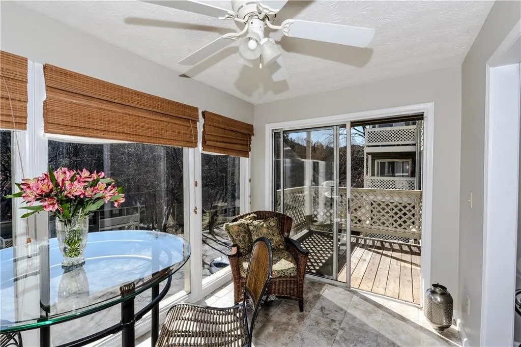 1102 Natchez Trace, Sandy Springs, Georgia 30350, 2 Bedrooms Bedrooms, ,1 BathroomBathrooms,Residential,Sold,1102 Natchez Trace,5799754