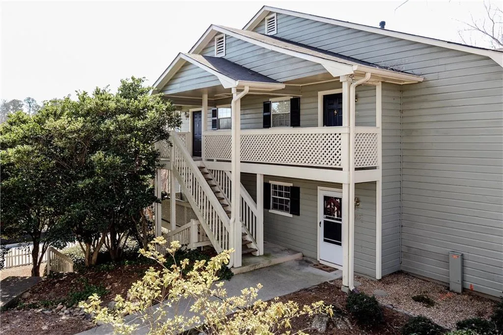 1102 Natchez Trace, Sandy Springs, Georgia 30350, 2 Bedrooms Bedrooms, ,1 BathroomBathrooms,Residential,Sold,1102 Natchez Trace,5799754