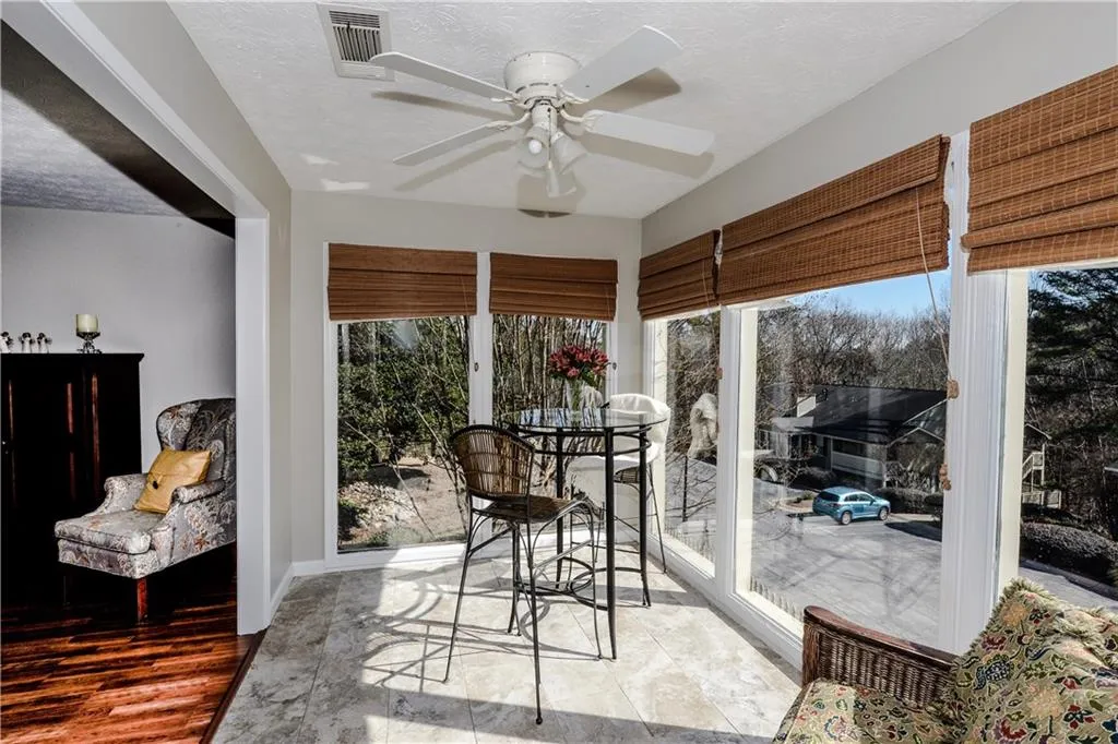 1102 Natchez Trace, Sandy Springs, Georgia 30350, 2 Bedrooms Bedrooms, ,1 BathroomBathrooms,Residential,Sold,1102 Natchez Trace,5799754