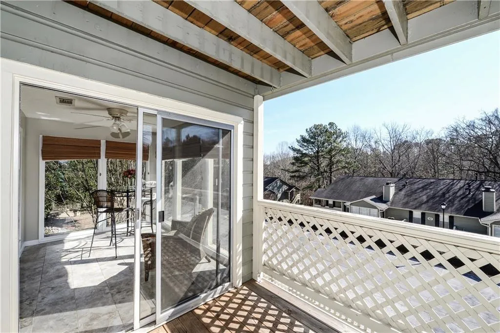 1102 Natchez Trace, Sandy Springs, Georgia 30350, 2 Bedrooms Bedrooms, ,1 BathroomBathrooms,Residential,Sold,1102 Natchez Trace,5799754