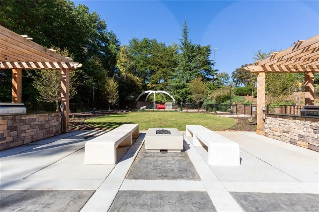 795 Hammond Drive Unit 707, Atlanta, Georgia 30328, 2 Bedrooms Bedrooms, ,2 BathroomsBathrooms,Residential,Sold,795 Hammond Drive Unit 707,6799032