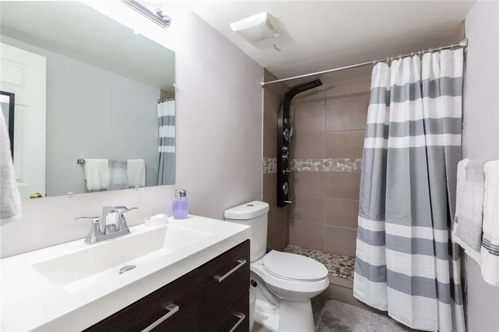 795 Hammond Drive Unit 707, Atlanta, Georgia 30328, 2 Bedrooms Bedrooms, ,2 BathroomsBathrooms,Residential,Sold,795 Hammond Drive Unit 707,6799032