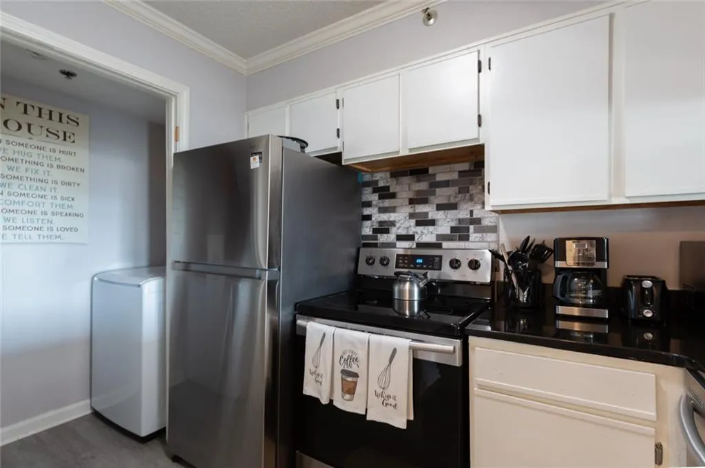 795 Hammond Drive Unit 707, Atlanta, Georgia 30328, 2 Bedrooms Bedrooms, ,2 BathroomsBathrooms,Residential,Sold,795 Hammond Drive Unit 707,6799032