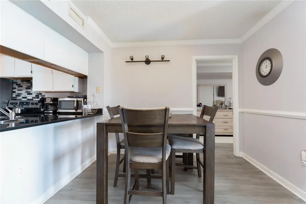 795 Hammond Drive Unit 707, Atlanta, Georgia 30328, 2 Bedrooms Bedrooms, ,2 BathroomsBathrooms,Residential,Sold,795 Hammond Drive Unit 707,6799032