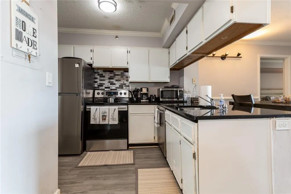 795 Hammond Drive Unit 707, Atlanta, Georgia 30328, 2 Bedrooms Bedrooms, ,2 BathroomsBathrooms,Residential,Sold,795 Hammond Drive Unit 707,6799032