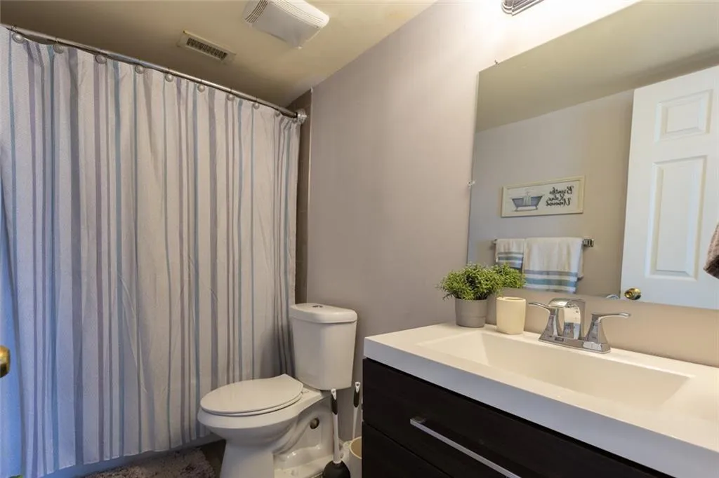 795 Hammond Drive Unit 707, Atlanta, Georgia 30328, 2 Bedrooms Bedrooms, ,2 BathroomsBathrooms,Residential,Sold,795 Hammond Drive Unit 707,6799032