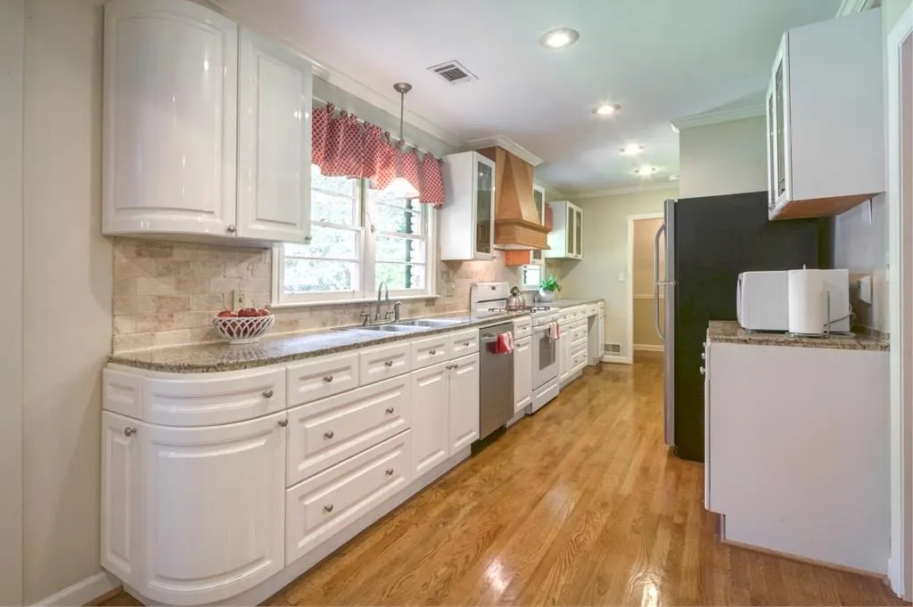 961 Dean Drive Nw, Atlanta, Georgia 30318, 3 Bedrooms Bedrooms, ,3 BathroomsBathrooms,Residential,Sold,961 Dean Drive Nw,5835371