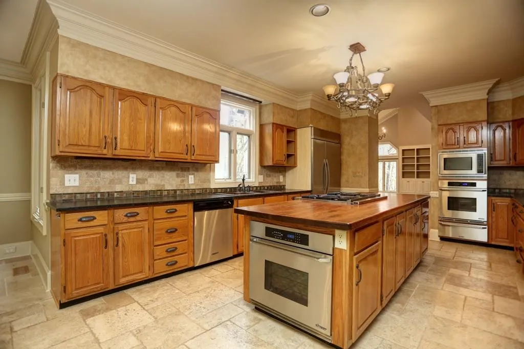 21 Ball Creek Hill, Sandy Springs, Georgia 30350, 5 Bedrooms Bedrooms, ,5 BathroomsBathrooms,Residential,Sold,21 Ball Creek Hill,5693091