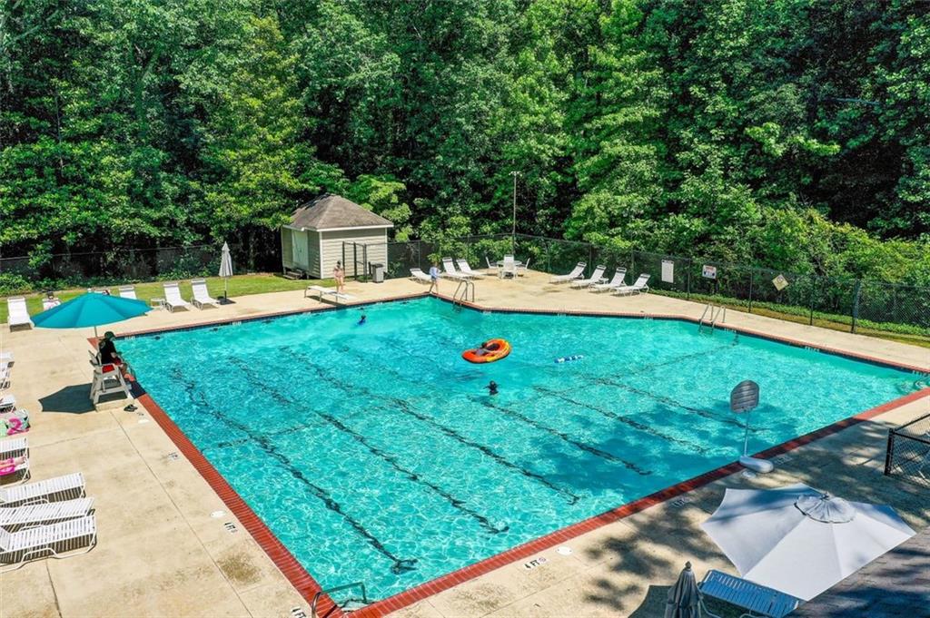 450 Heritage Way, Sandy Springs, Georgia 30328, 3 Bedrooms Bedrooms, ,2 BathroomsBathrooms,Residential,Sold,450 Heritage Way,7270604