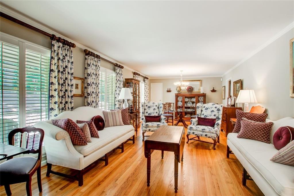 450 Heritage Way, Sandy Springs, Georgia 30328, 3 Bedrooms Bedrooms, ,2 BathroomsBathrooms,Residential,Sold,450 Heritage Way,7270604