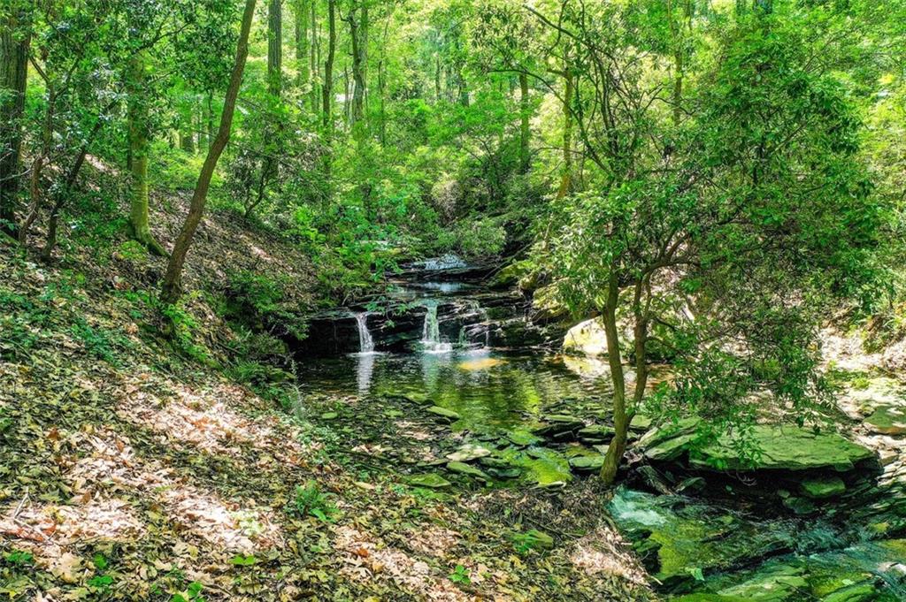 450 Heritage Way, Sandy Springs, Georgia 30328, 3 Bedrooms Bedrooms, ,2 BathroomsBathrooms,Residential,Sold,450 Heritage Way,7270604