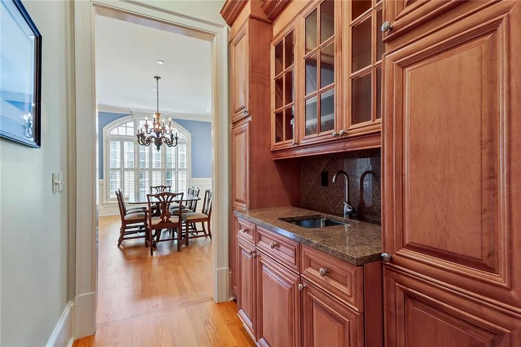 285 Forrest Lake Drive, Sandy Springs, Georgia 30327, 5 Bedrooms Bedrooms, ,7 BathroomsBathrooms,Residential,Sold,285 Forrest Lake Drive,6990235