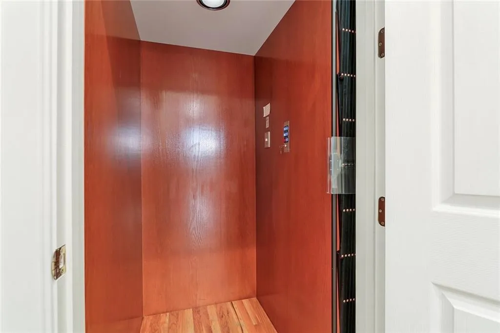 285 Forrest Lake Drive, Sandy Springs, Georgia 30327, 5 Bedrooms Bedrooms, ,7 BathroomsBathrooms,Residential,Sold,285 Forrest Lake Drive,6990235